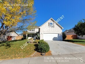 Building Photo - 3 Bed, 2.5 Bath - Fenced+Attached Garage+B...