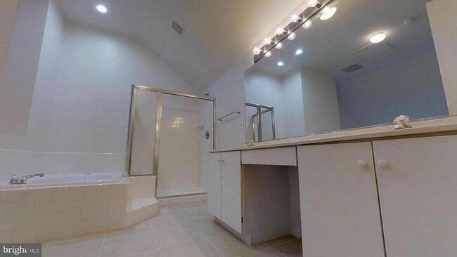 Building Photo - 2503 James Monroe Cir