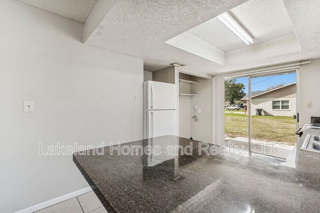 Building Photo - 6026 Norton Rd