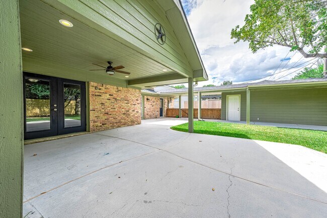 Building Photo - 6030 Warm Springs Rd