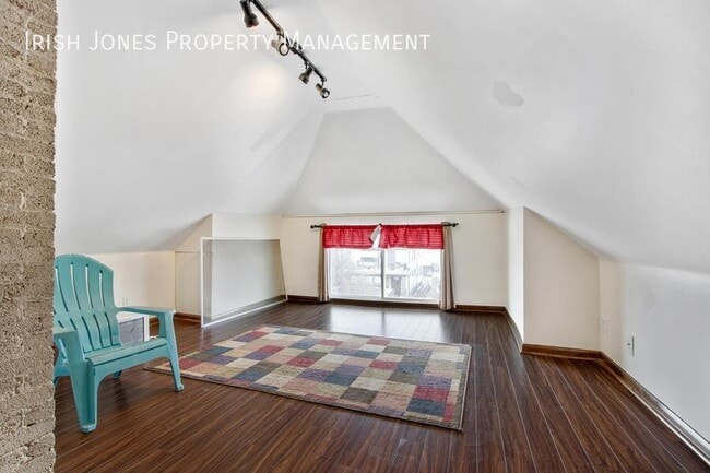 Building Photo - 38 Rugby Rd