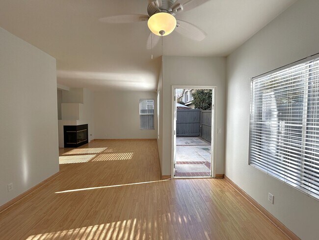 Building Photo - Sunflower Unit A  Glendora, Ca 91740 (3 Bed, 2.5 Bath)