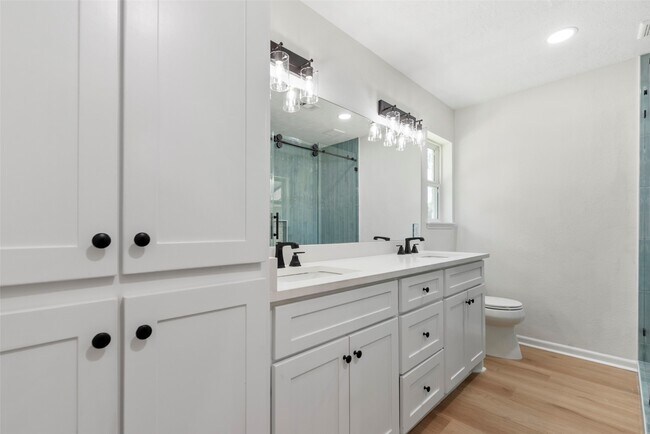 Building Photo - 2610 Moss Hill Dr