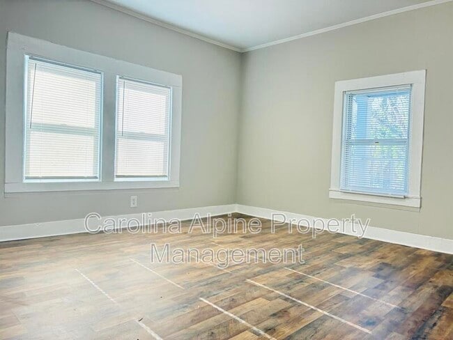 Building Photo - 905 Wilmouth St