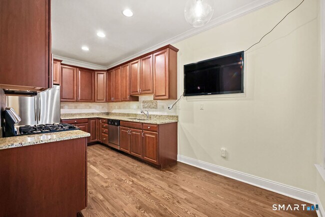 Building Photo - 41 Park Pl Cir