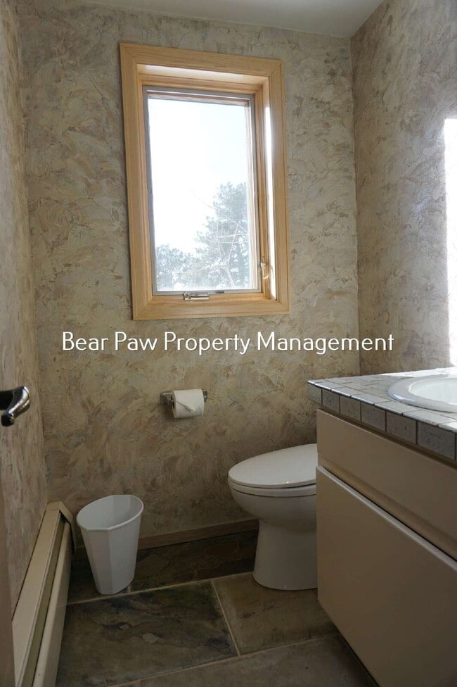 Building Photo - Unique Home In Genesee!!