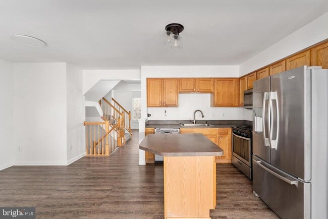 Building Photo - 7102 Finch Ln