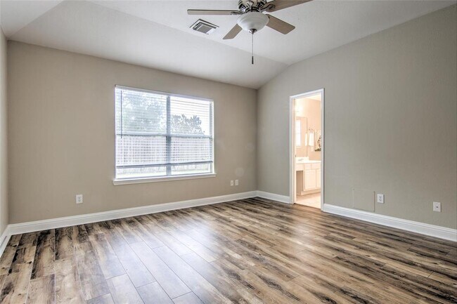 Building Photo - 518 Cedar Branch Dr