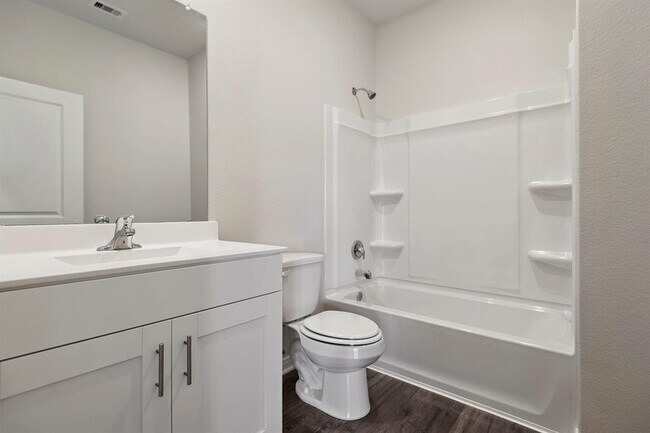 Building Photo - 16449 Blossom Grv Dr