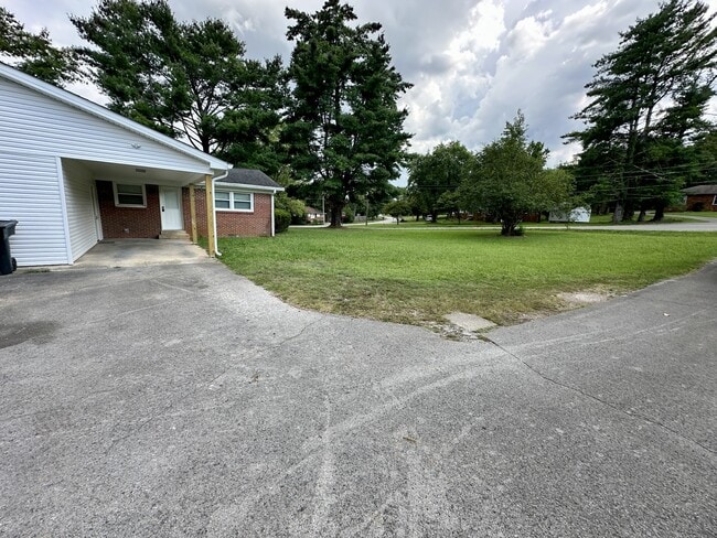 Building Photo - 1104 Toddington Dr