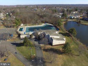 Building Photo - 21 Monarch Dr