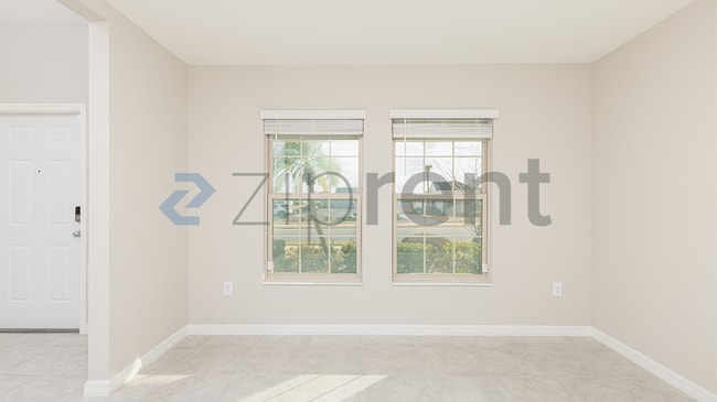 Building Photo - 5721 SW 92nd Pl