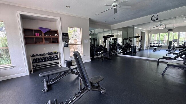 Building Photo - 6000 Shepherd Mountain Cove