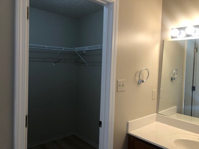 Building Photo - 2705 Beartooth Way