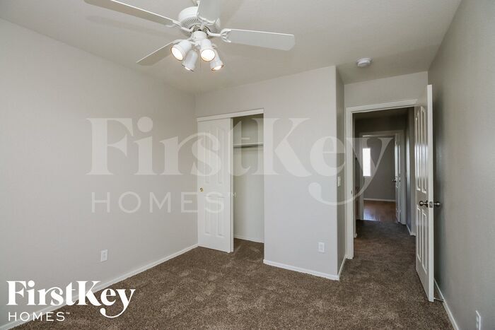 Building Photo - 4392 S Coach House Ct