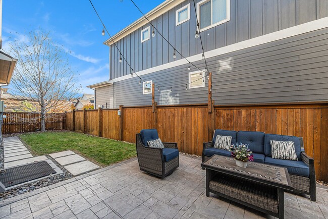 Building Photo - Gorgeous 4 bed 3.5 bath Home Available in ...