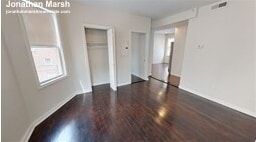 Building Photo - 10 Bayside St