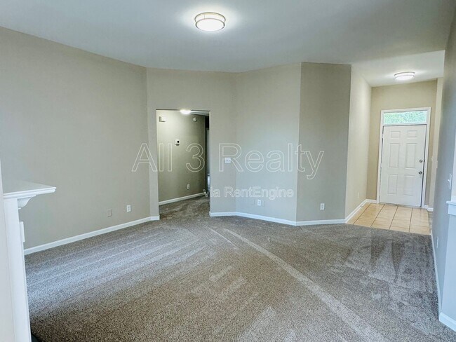 Building Photo - 4025 Oak Shadow Ln