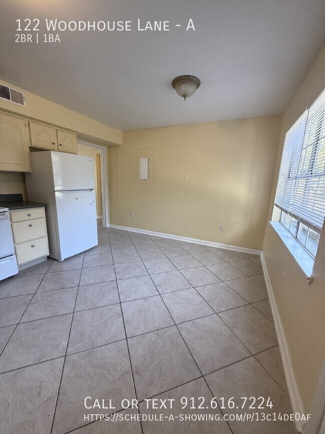 Building Photo - 122 Woodhouse Ln