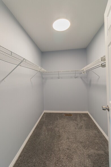 Building Photo - 3334 Cummings Ave