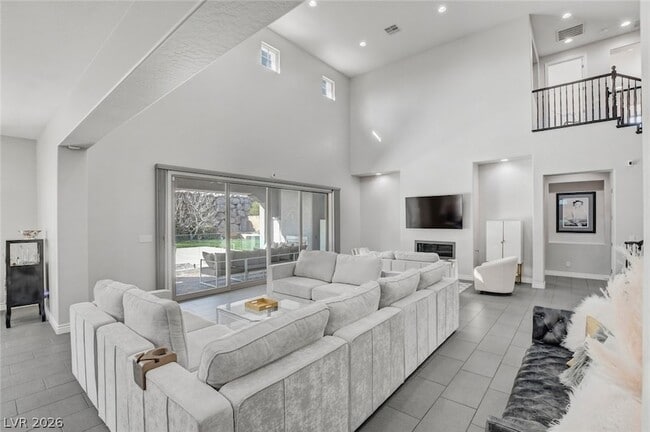 Building Photo - 11 Grand Masters Dr