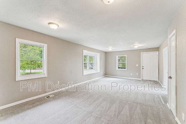 Building Photo - 4041 Ruby Ave