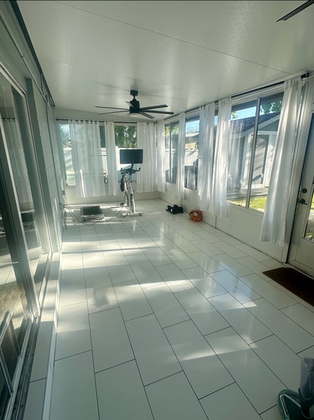 Building Photo - 6206 S Church Ave