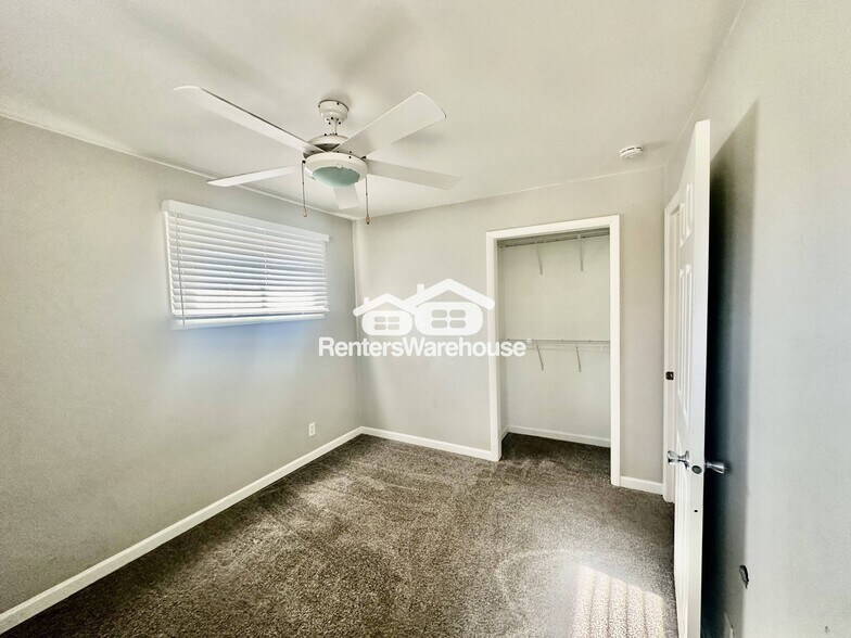 Building Photo - 4120 SE 15th Ct