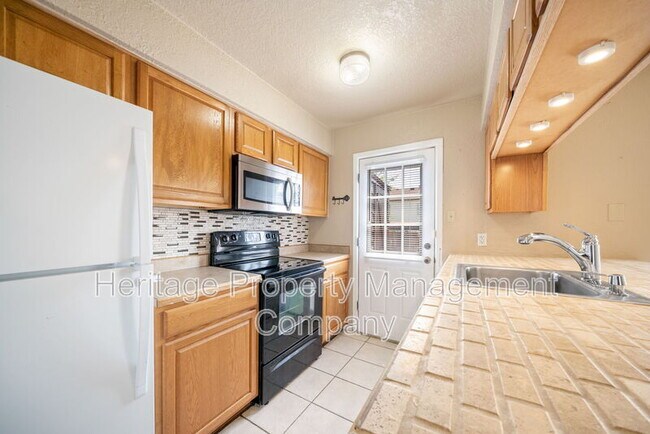 Building Photo - 6427 Wurzbach Rd