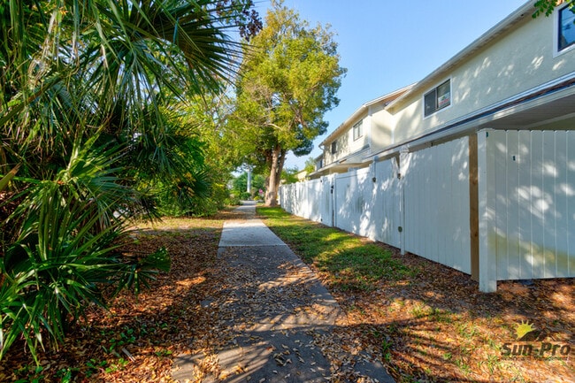 Building Photo - 480 Reed Canal Rd