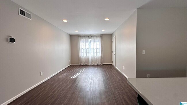 Building Photo - 3421 Sandner Ct