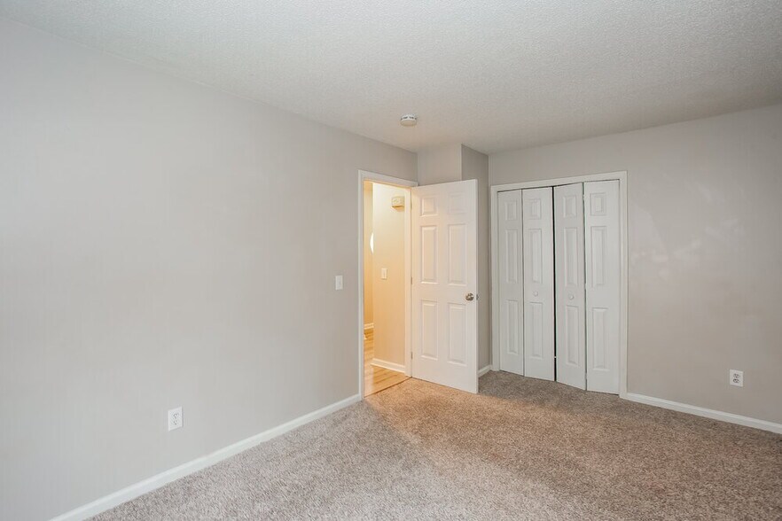 Building Photo - 5210 Grenelefe Village Rd