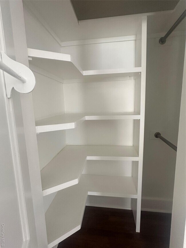 Building Photo - 87 Franklin Ave