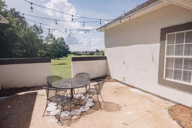 Building Photo - 46 Humphery Ln
