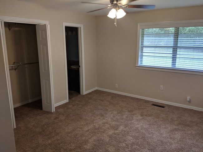 Building Photo - Your Next Home Here!