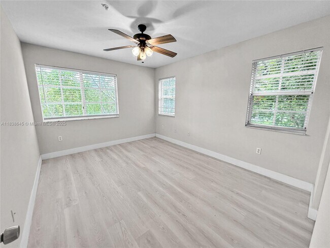 Building Photo - 2120 W Preserve Way