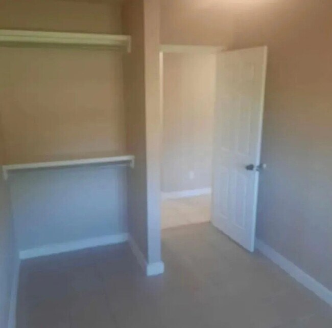 Building Photo - 1750 N Minneapolis St