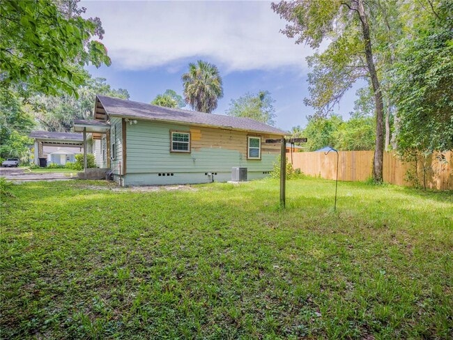 Building Photo - 223 SE 9 St