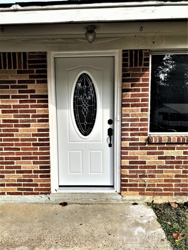 Building Photo - 508 Hickory St