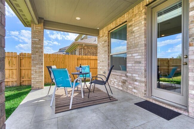 Building Photo - 15846 Weston Ridge Dr