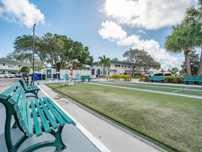 Building Photo - 2800 Indian River Blvd