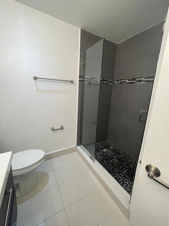 Building Photo - 4135 Eastridge Cir