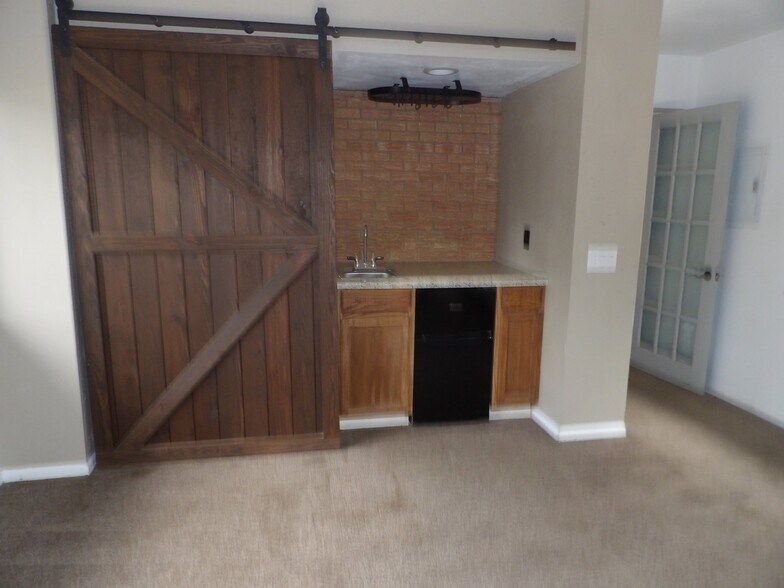 Building Photo - 1333 Yuma St
