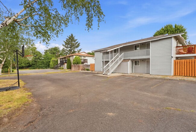 Building Photo - 13121 E Skyview Ave
