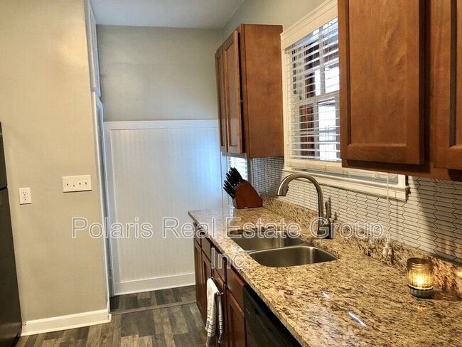 Building Photo - 3348 Fall Creek Dr