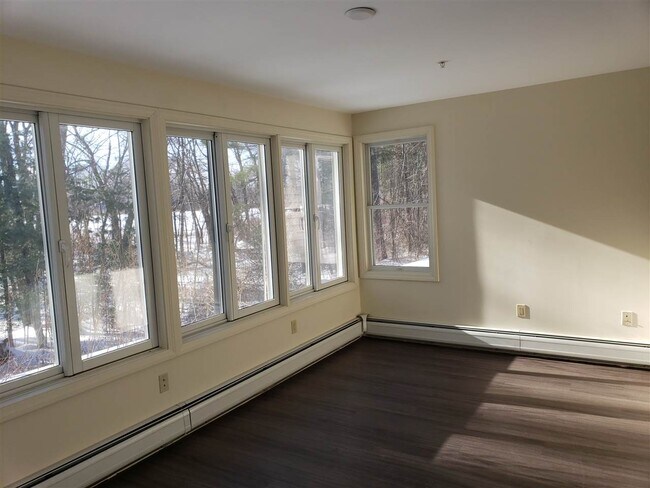Building Photo - 312A Meetinghouse Way