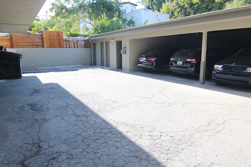 Building Photo - 6345 Primrose Ave