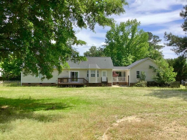 Building Photo - 104 Carrington Dr
