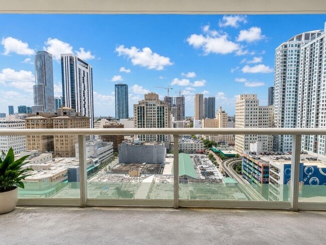 Building Photo - 50 Biscayne Blvd