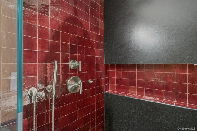 Building Photo - 316 Wall St